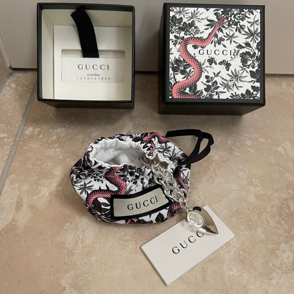 NWT Auc Gucci Charlotte Heart Charm G Silver Bracelet - Picture 8 of 8